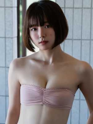 葉月つばさ